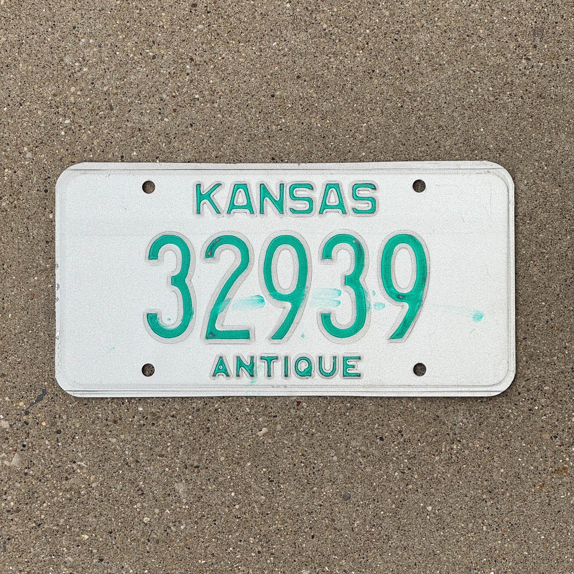 Photo of a 1982 Kansas Antique Vehicle Error License Plate Auto Tag Garage Decor Vintage Misprint 32939