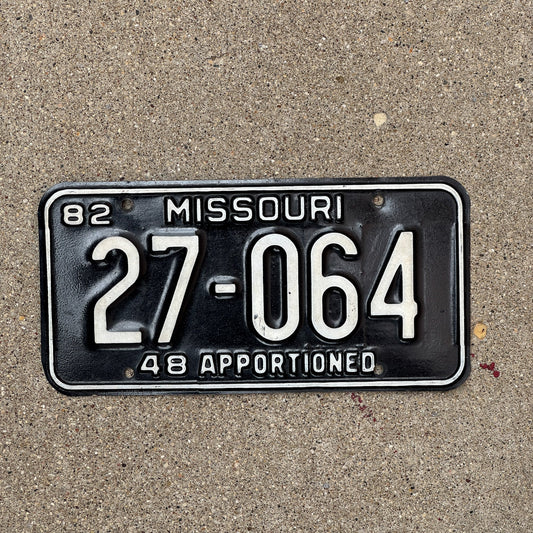 Photo of a 1982 Missouri Apportioned License Plate Auto Tag Garage Decor Vintage 27 064
