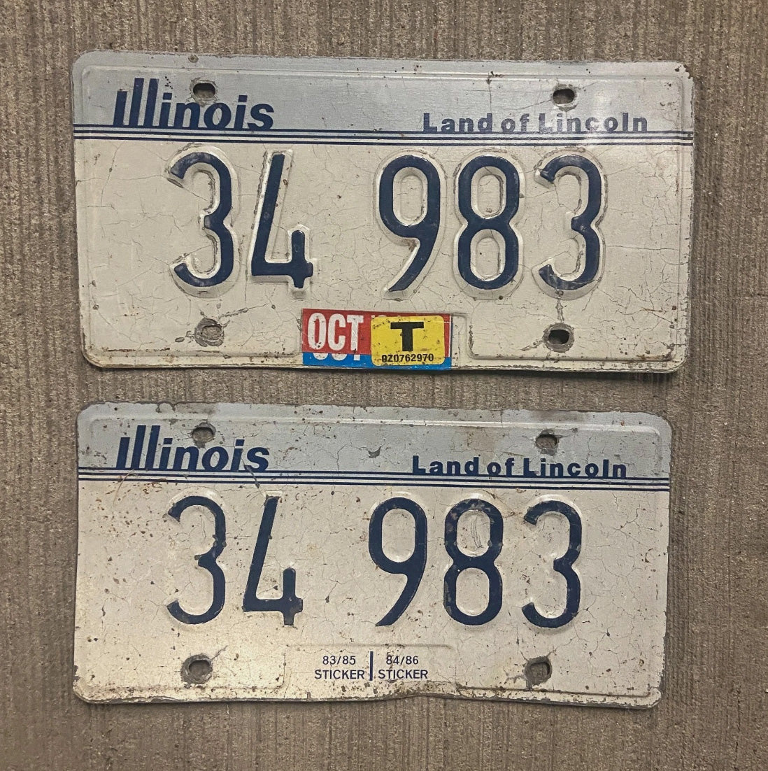 Photo of a 1983 Illinois License Plate Auto Tag Garage Decor Vintage 34 983