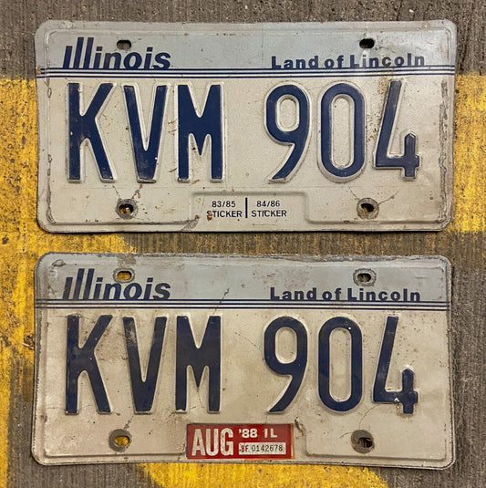 Photo of a 1983 Illinois License Plate Auto Tag Garage Decor Vintage KVM 904