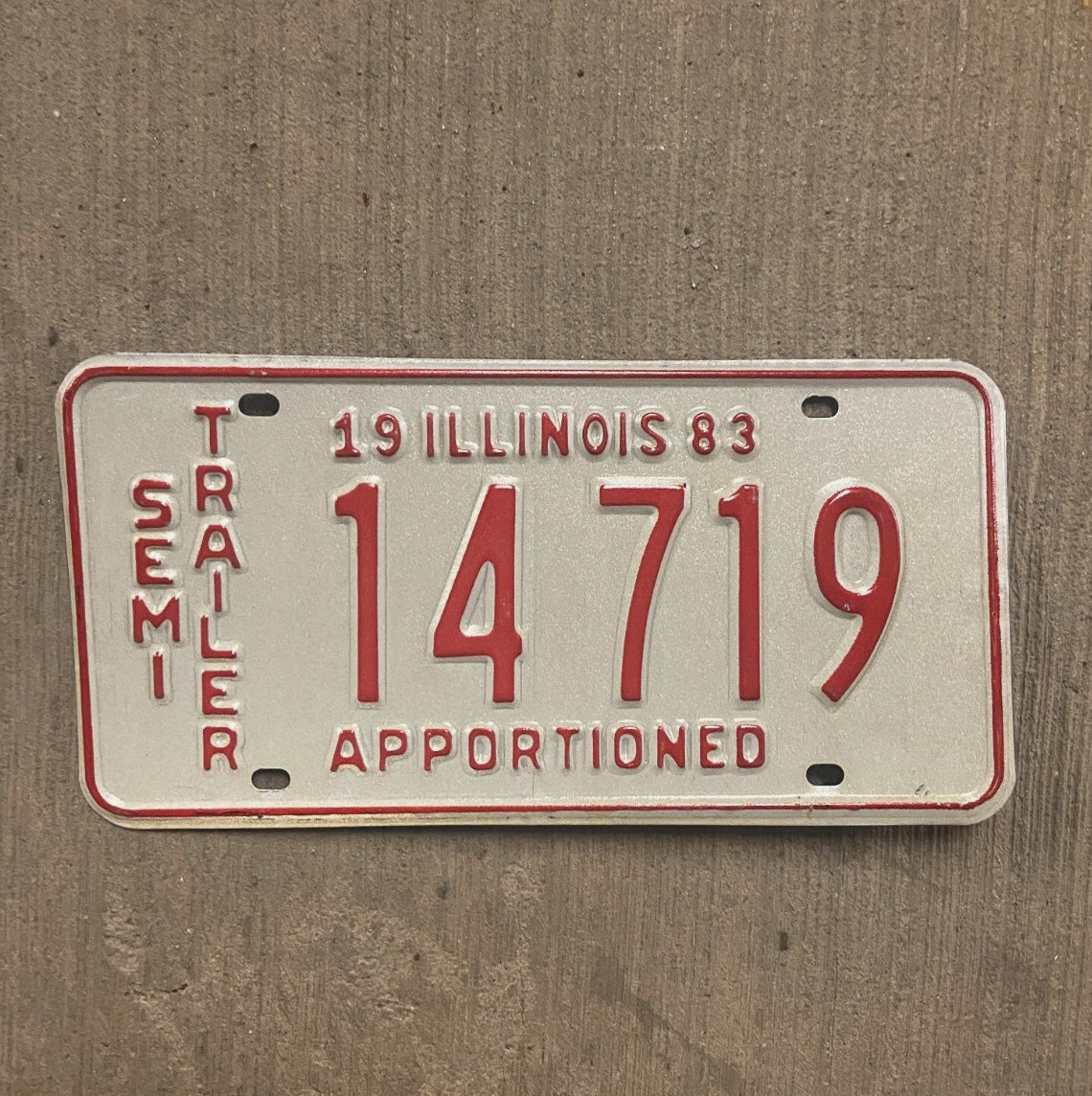 Photo of a 1983 Illinois Semi Trailer License Plate Auto Tag Garage Decor Apportioned 14719