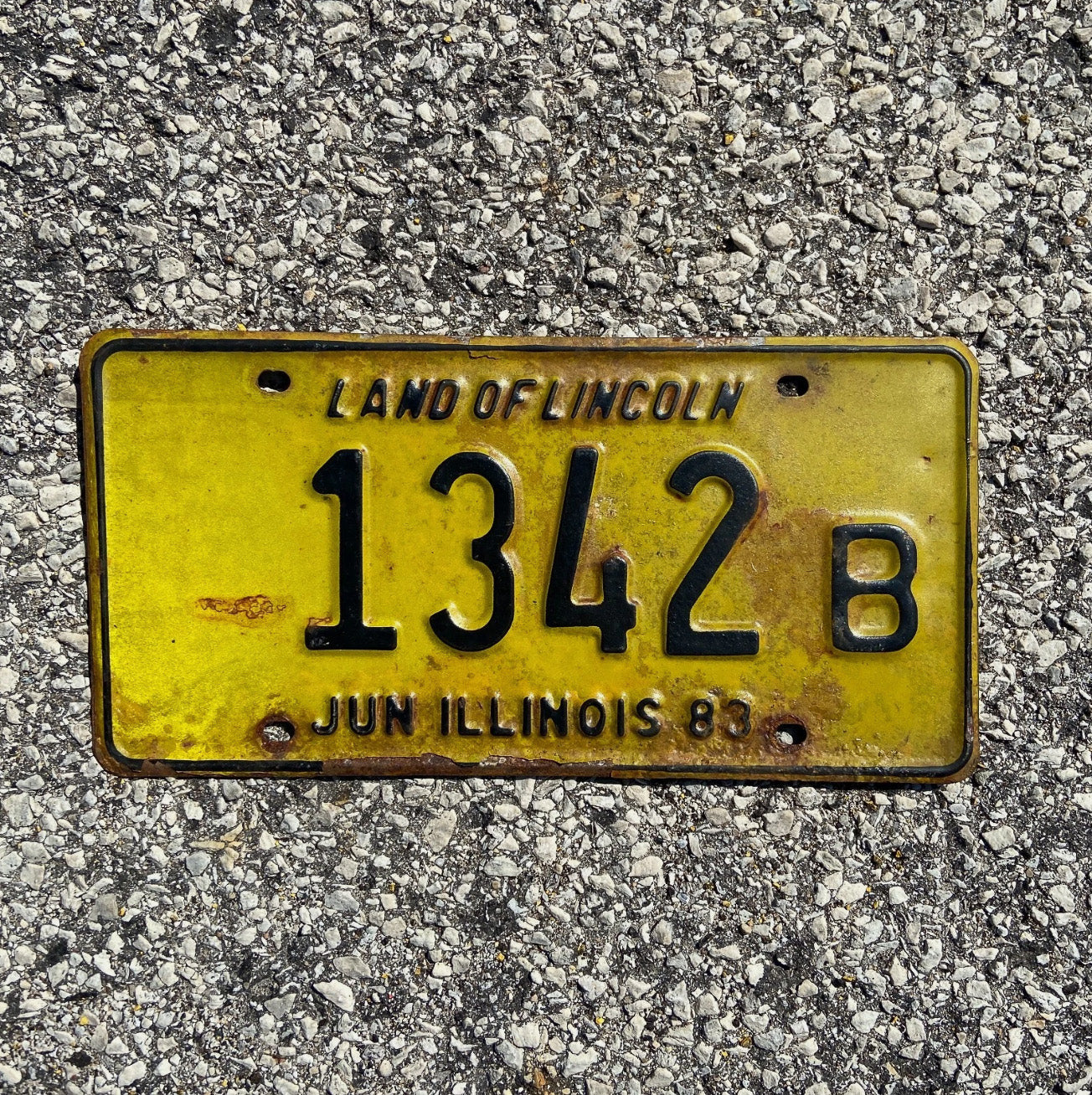Photo of a 1983 Illinois Truck License Plate Auto Tag Garage Decor Vintage 1342 B