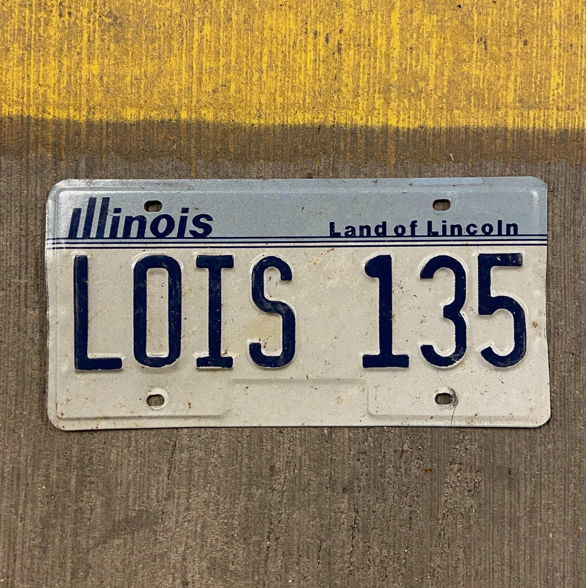 Photo of a 1983 Illinois Vanity License Plate Auto Tag Garage Decor Name Wife LOIS 135