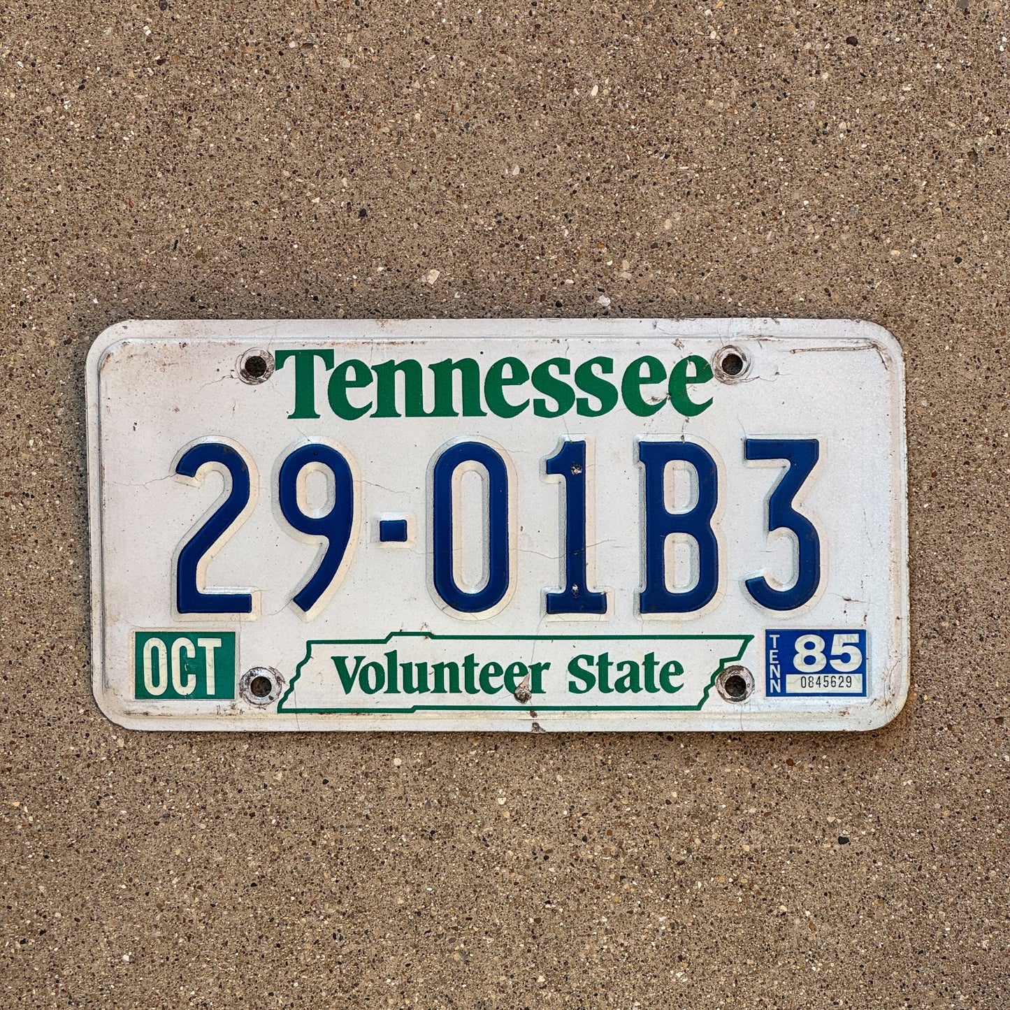 Photo of a 1984 1985 Tennessee License Plate Auto Tag Garage Decor Vintage 29 01B3