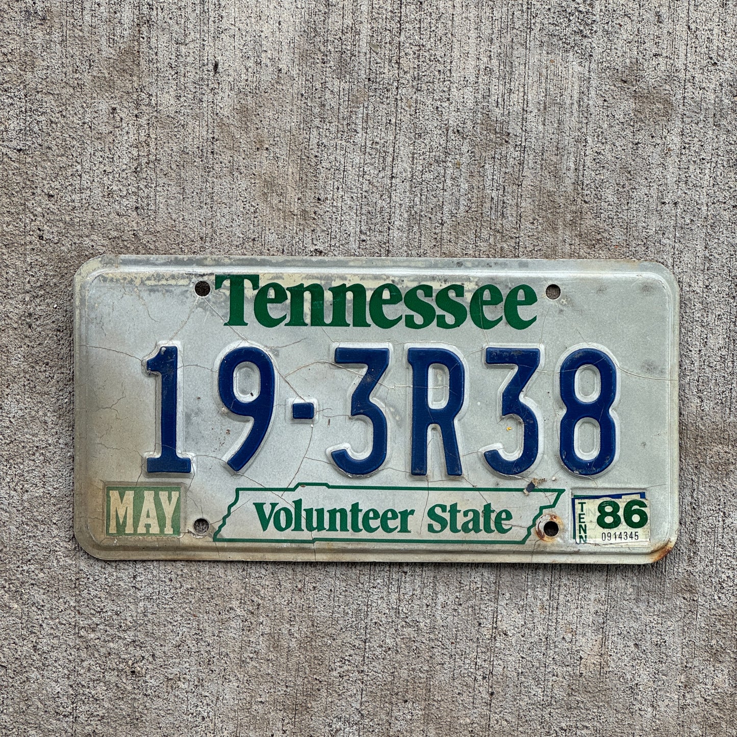 Photo of a 1984 1986 Tennessee License Plate Auto Tag Garage Decor Vintage 19 3R38 with original patina
