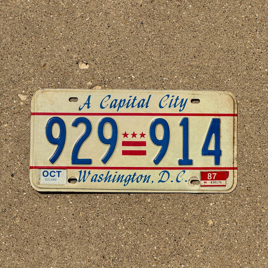 Photo of a 1985 1987 Washington DC License Plate Auto Tag Garage Decor Vintage 929 914
