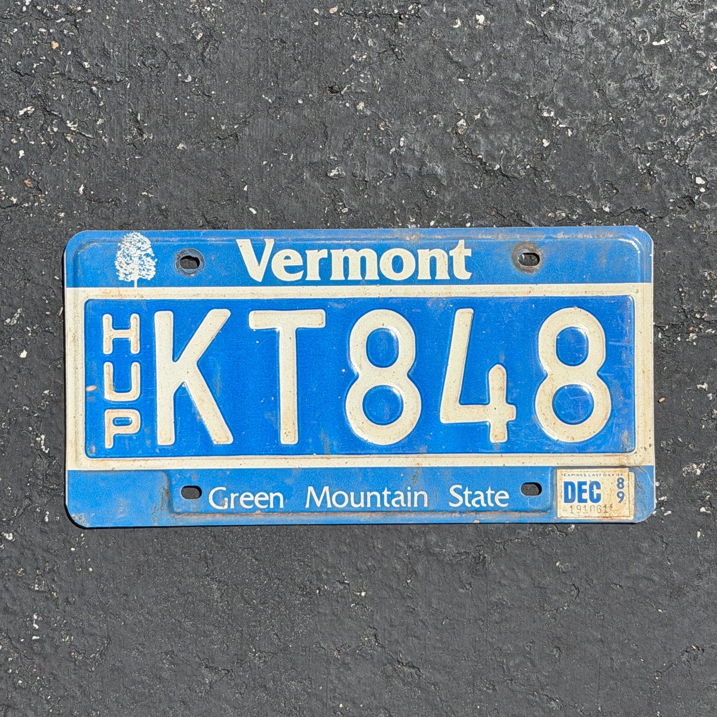 Photo of a 1985 1989 Vermont Highway Use Permit License Plate Auto Tag Garage Decor Vintage KT 848 with original patina