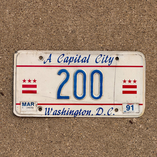 Photo of a 1985 1991 Washington DC License Plate Auto Tag Garage Decor Vintage 200