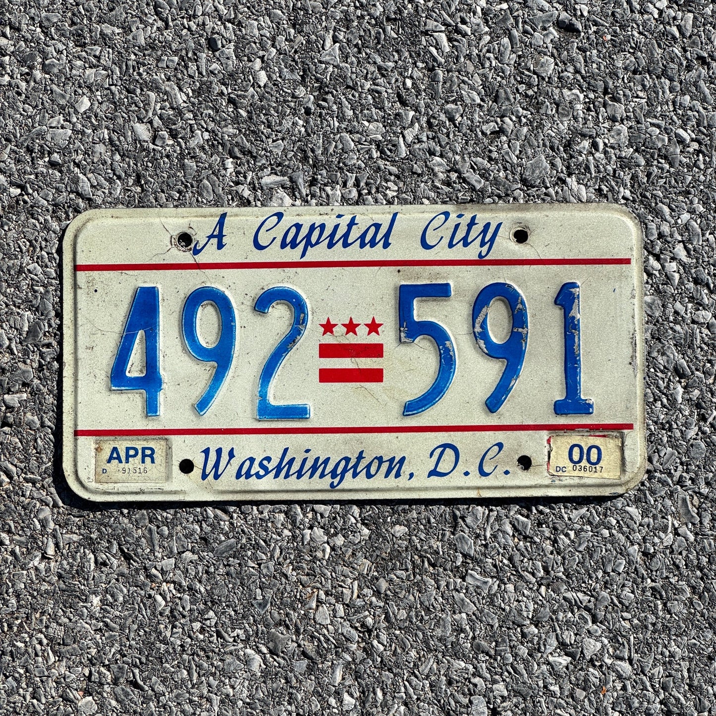 Photo of a 1985 2000 Washington D.C. License Plate Auto Tag Garage Decor Vintage Capital City 492591