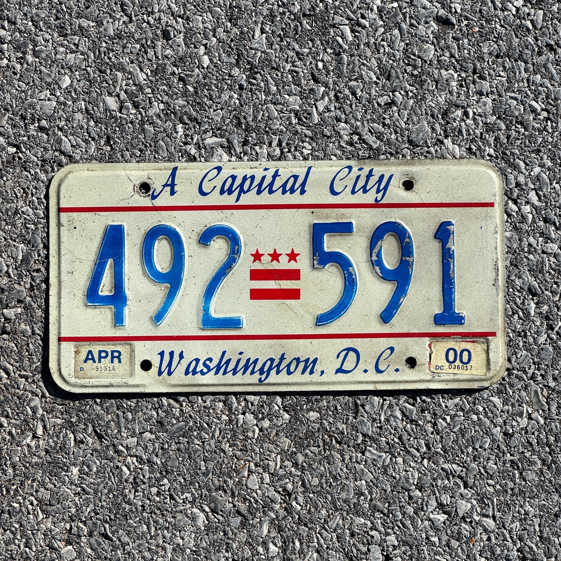 Photo of a 1985 2000 Washington D.C. License Plate Auto Tag Garage Decor Vintage Capital City 492591
