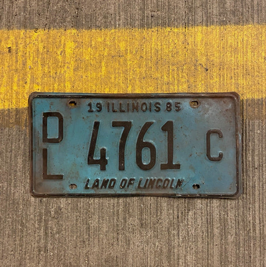 Photo of a 1985 Illinois Dealer License Plate Auto Tag Garage Decor Vintage 4761 C