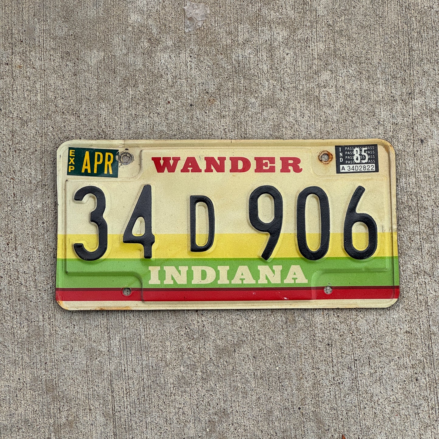 Photo of a 1985 Indiana License Plate Auto Tag Garage Decor Vintage 34 D 906 with original patina