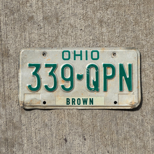 Photo of a 1985 Ohio License Plate Auto Tag Garage Decor Vintage 339 QPN with original patina