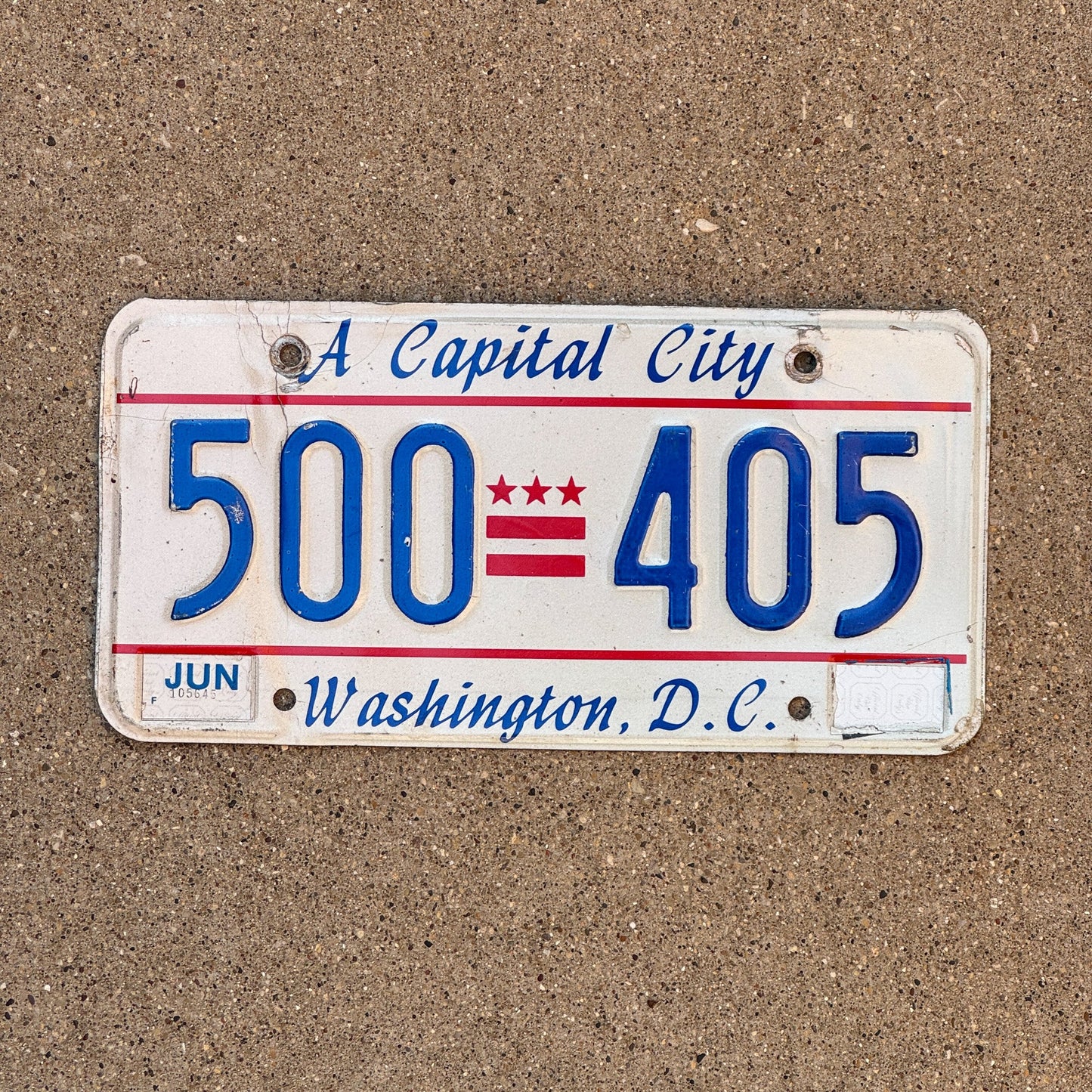 Photo of a 1985 Washington DC License Plate Auto Tag Garage Decor Vintage Capital City 500 405