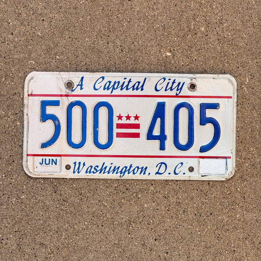 Photo of a 1985 Washington DC License Plate Auto Tag Garage Decor Vintage Capital City 500 405