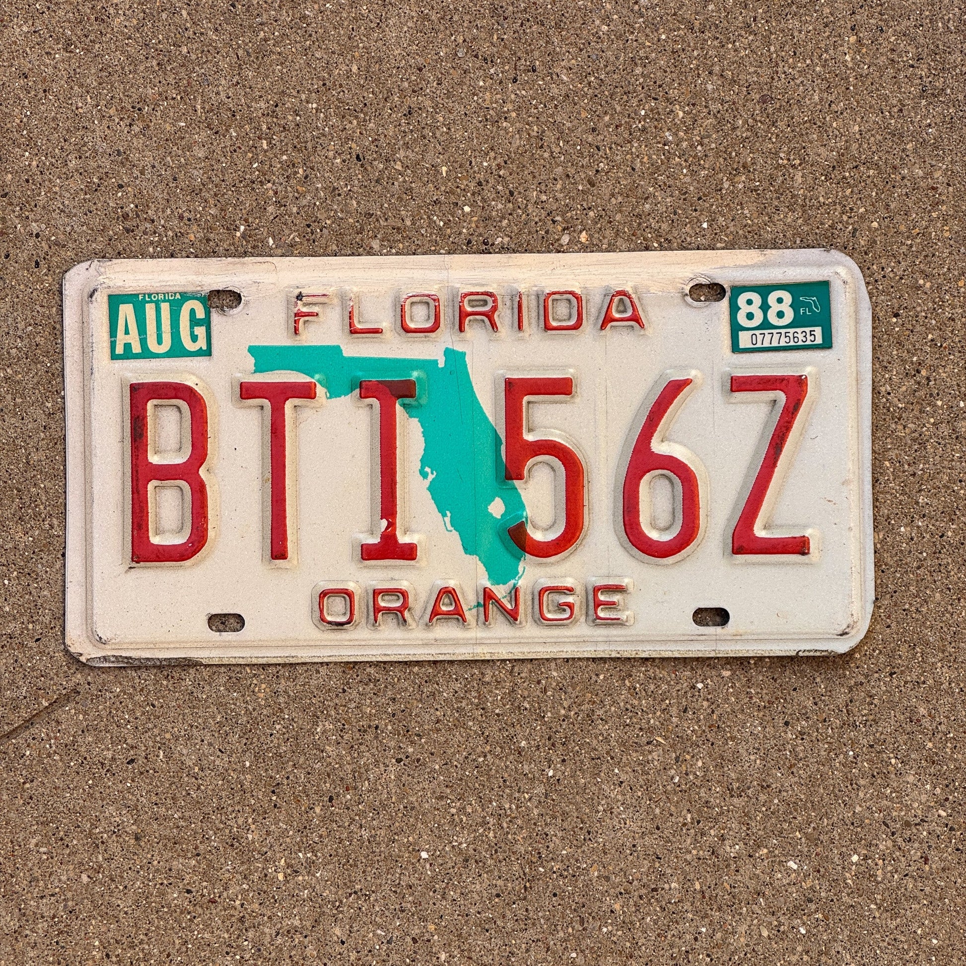 Photo of a 1986 1988 Florida License Plate Auto Tag Garage Decor Vintage BTI 567