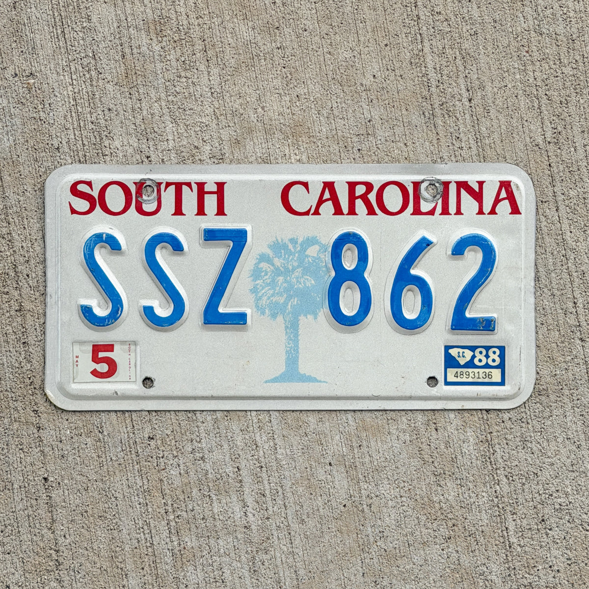 Photo of a 1986 1988 South Carolina License Plate Auto Tag Garage Decor Vintage SSZ 862 with original patina