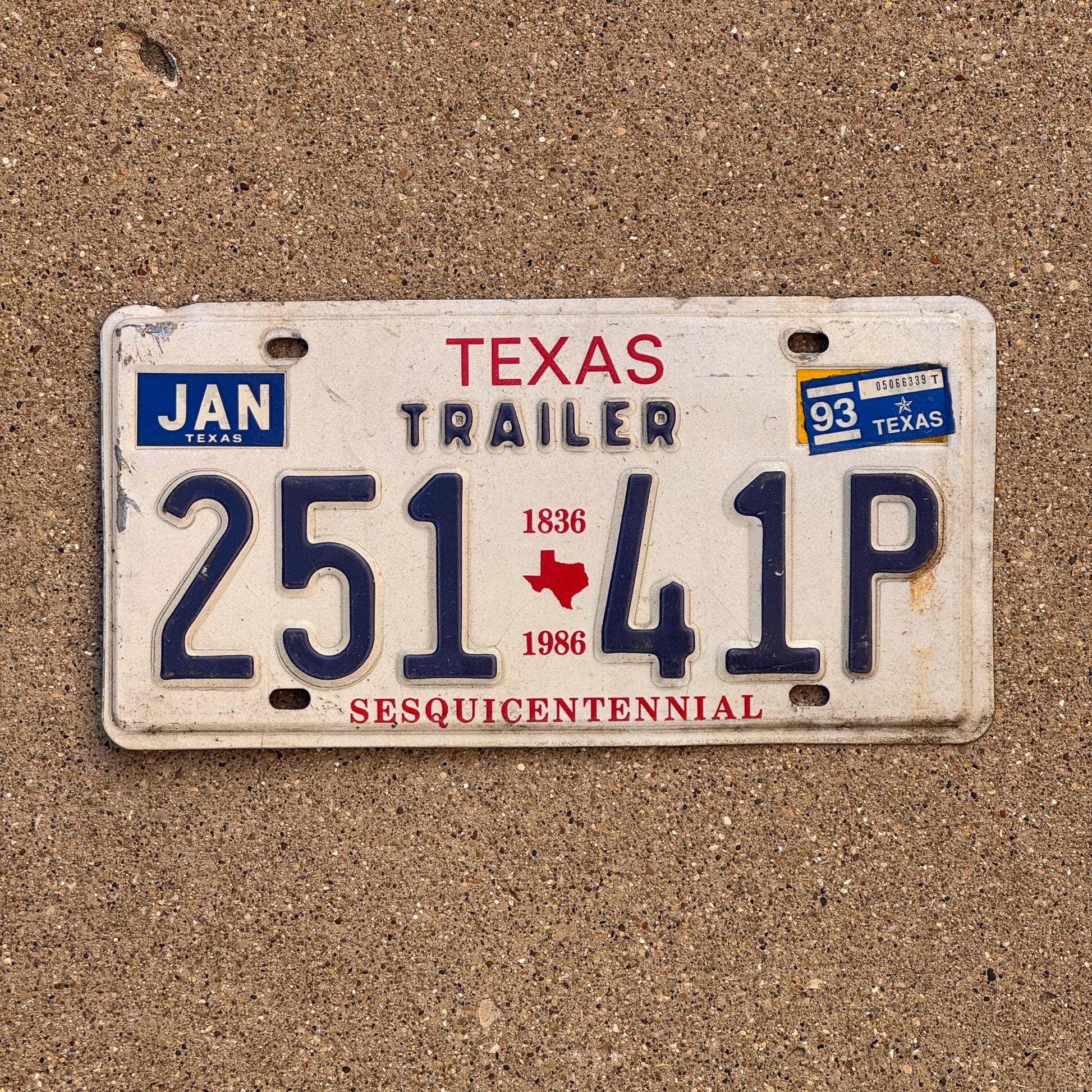 Photo of a 1986 1993 Texas Trailer License Plate Auto Tag Garage Decor Vintage 251 41P