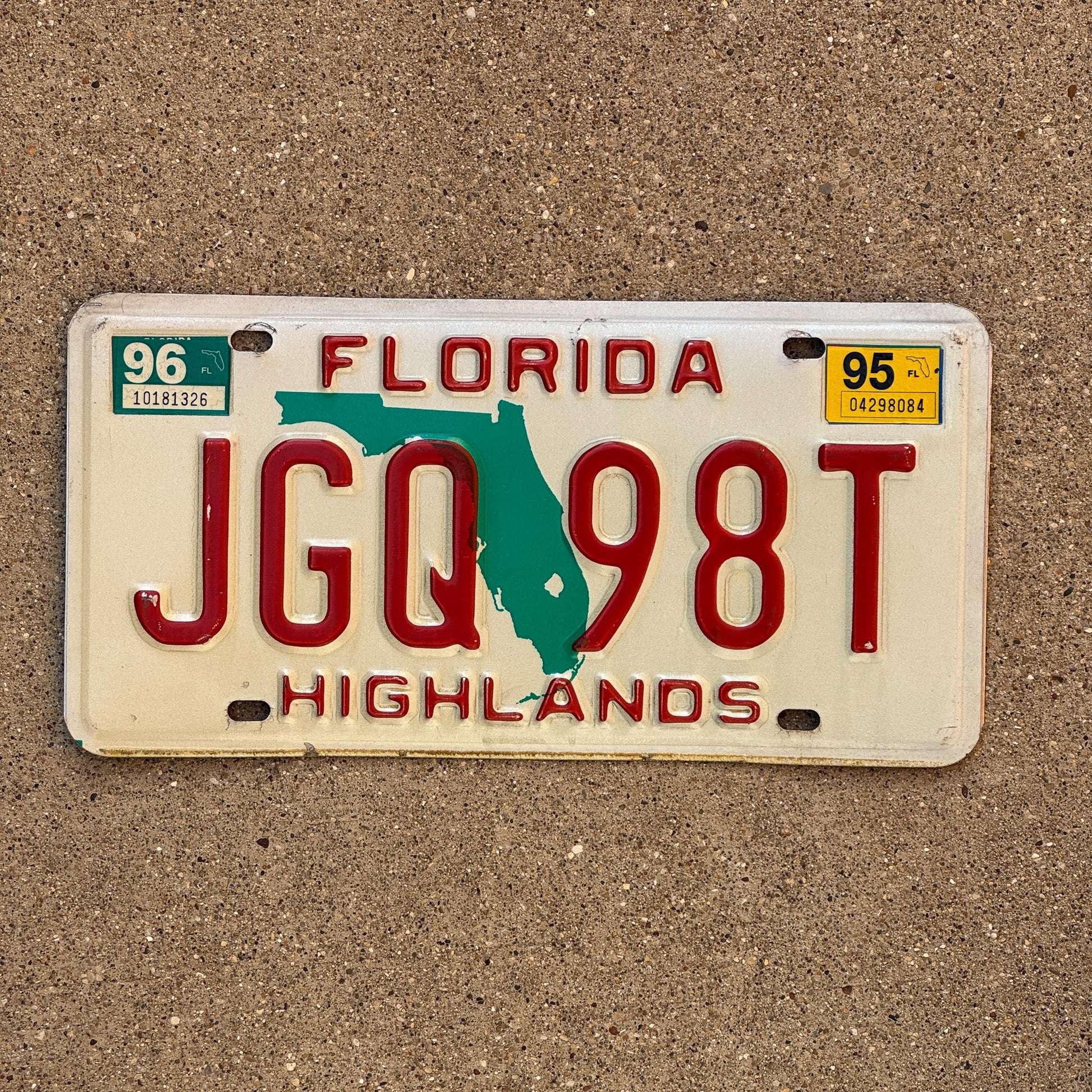 Photo of a 1986 1996 Florida License Plate Auto Tag Garage Decor Vintage Highlands County JGQ 98T