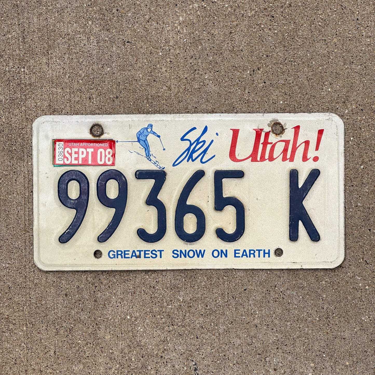 Photo of a 1986 2008 Utah License Plate Auto Tag Garage Decor Vintage Skier 99365 K