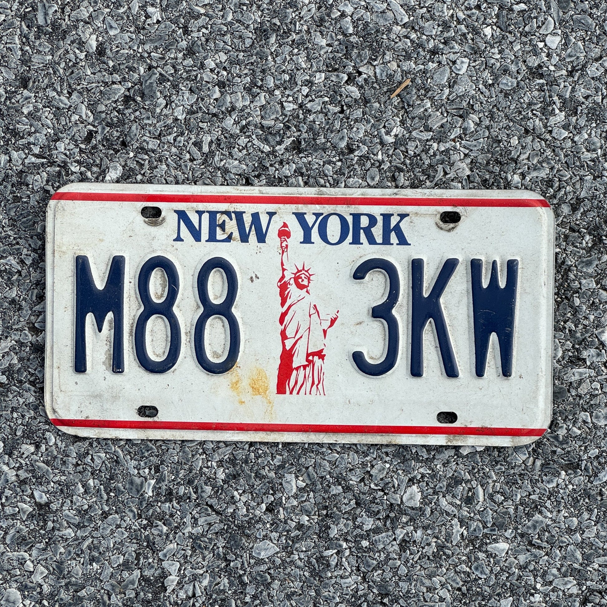 Photo of a 1986 New York License Plate Auto Tag 2 Garage Decor Liberty Base M88 3KW