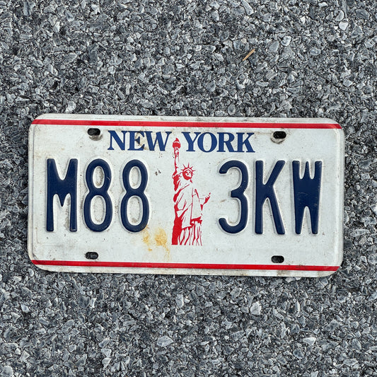 Photo of a 1986 New York License Plate Auto Tag 2 Garage Decor Liberty Base M88 3KW