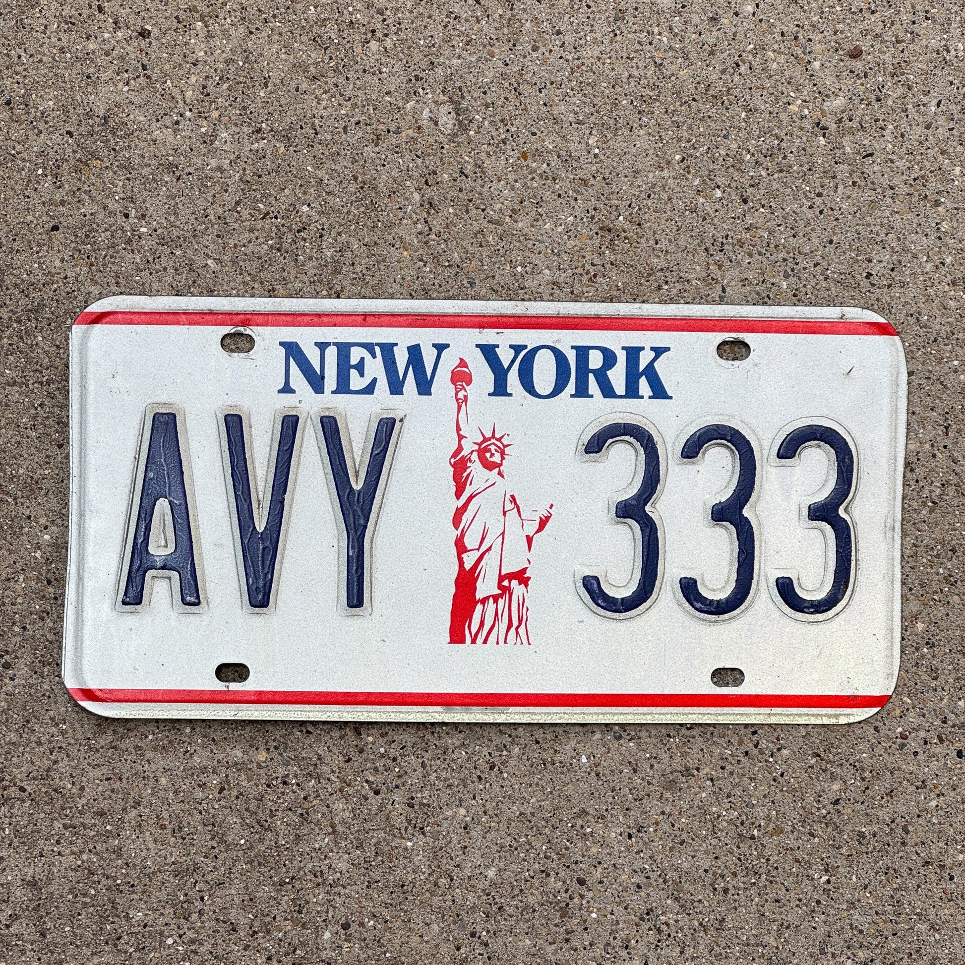 Photo of a 1986 New York License Plate Auto Tag Garage Decor Vintage Repeat Repeating AVY 333