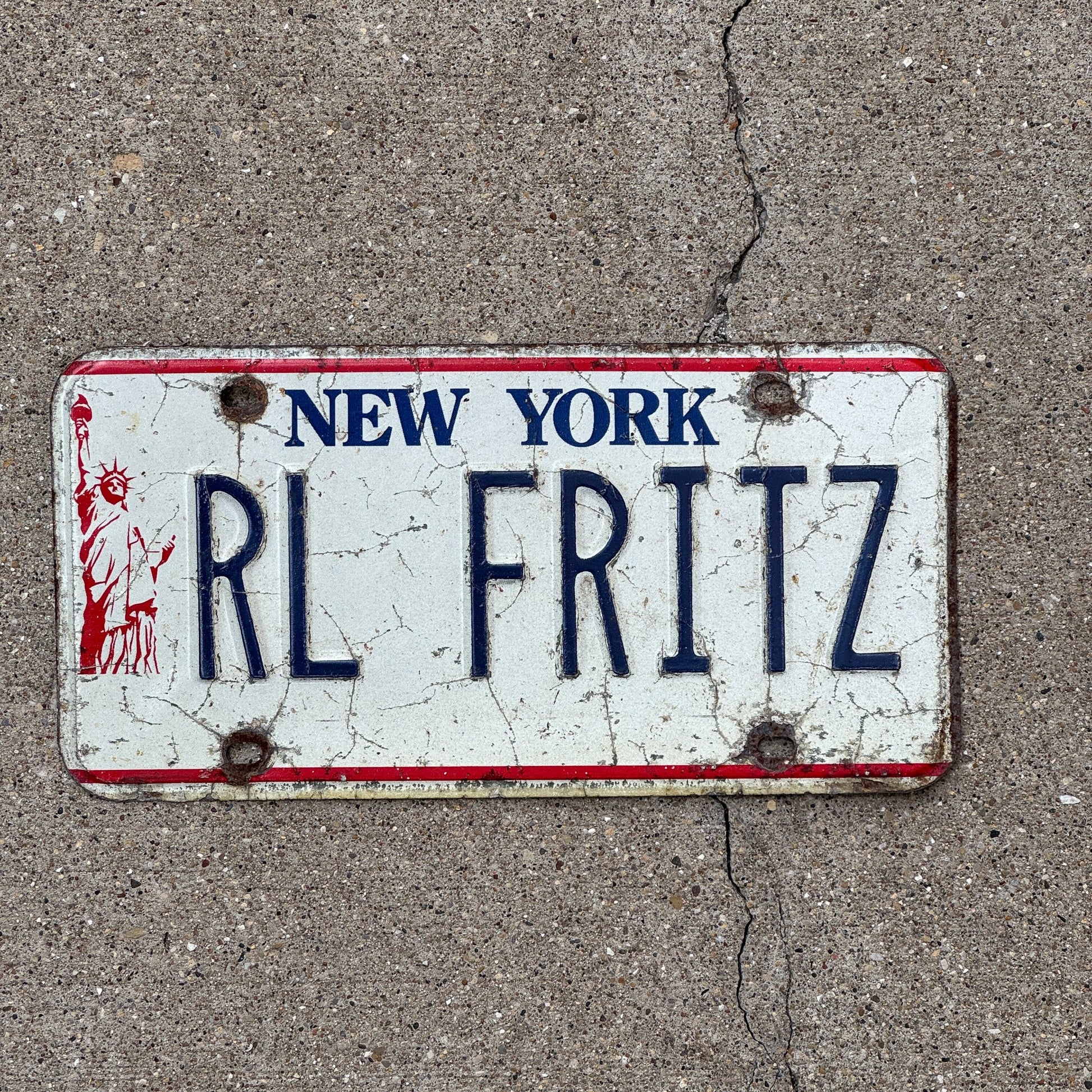 Photo of a 1986 New York VANITY License Plate Auto Tag Garage Decor Vintage Liberty Tag 2 RL FRITZ