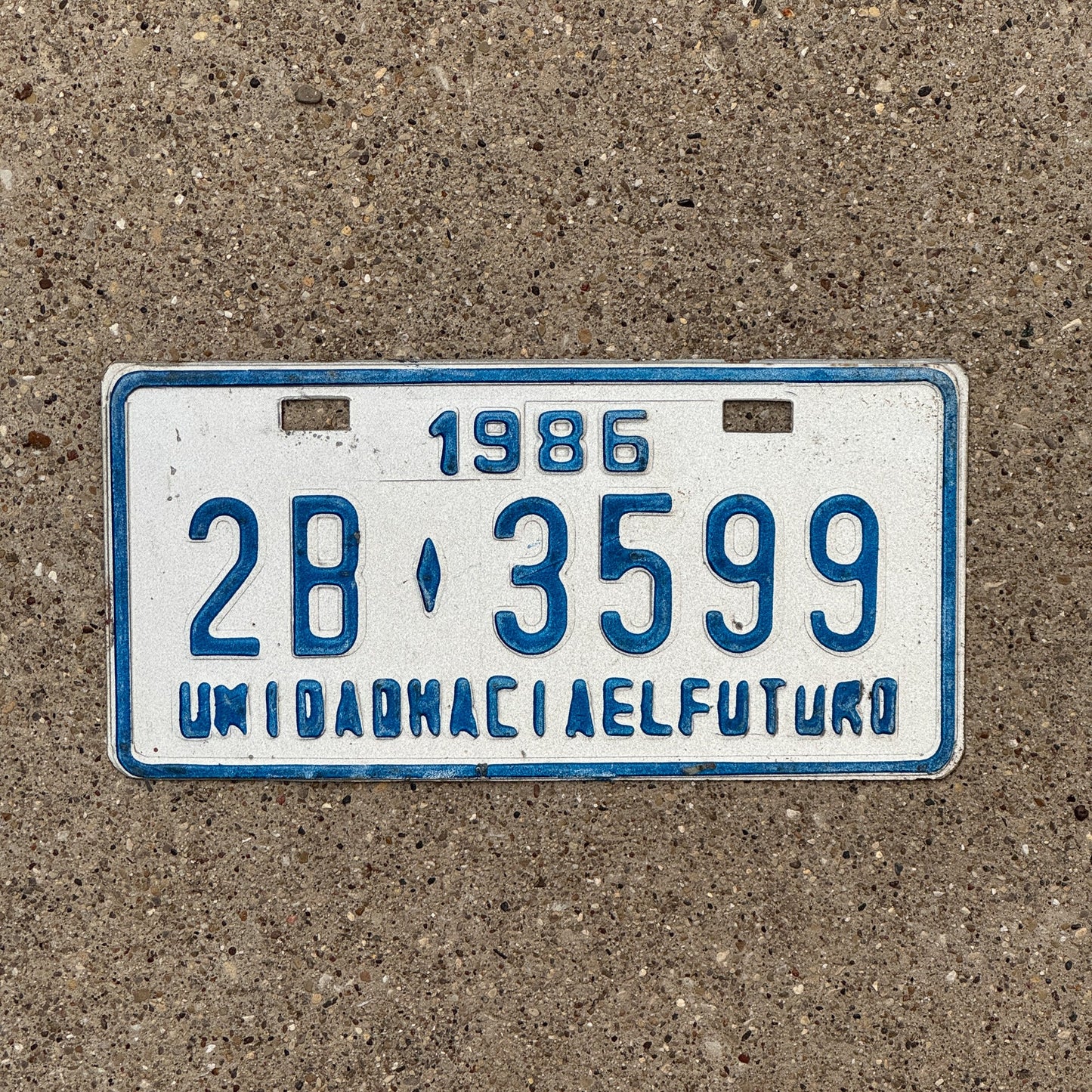 Photo of a 1986 Panama Motorcycle License Plate Auto Tag Garage Decor Vintage 2B 3599 with original patina
