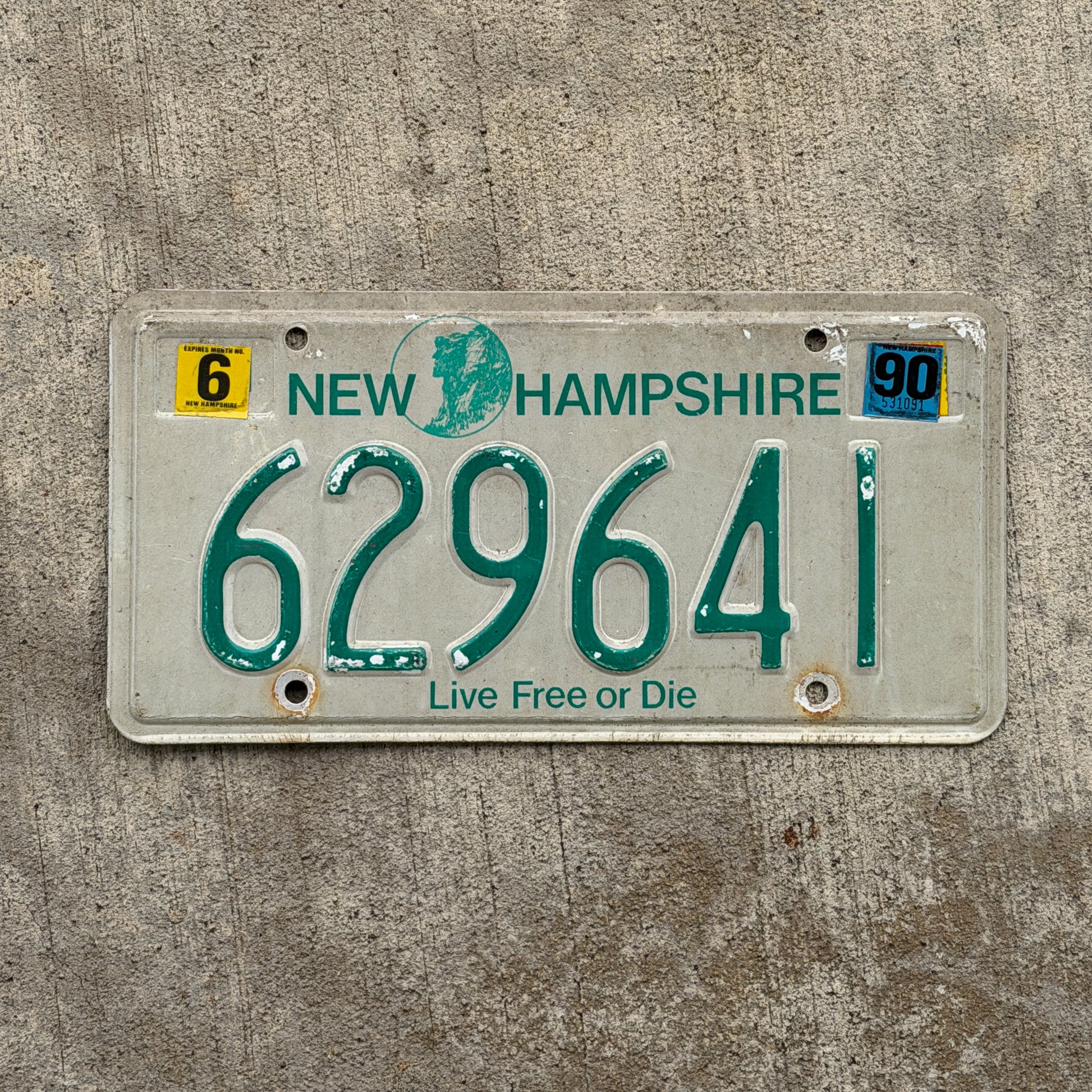 Photo of a 1987 1990 New Hampshire License Plate Auto Tag Garage Decor Vintage 629641 with original patina