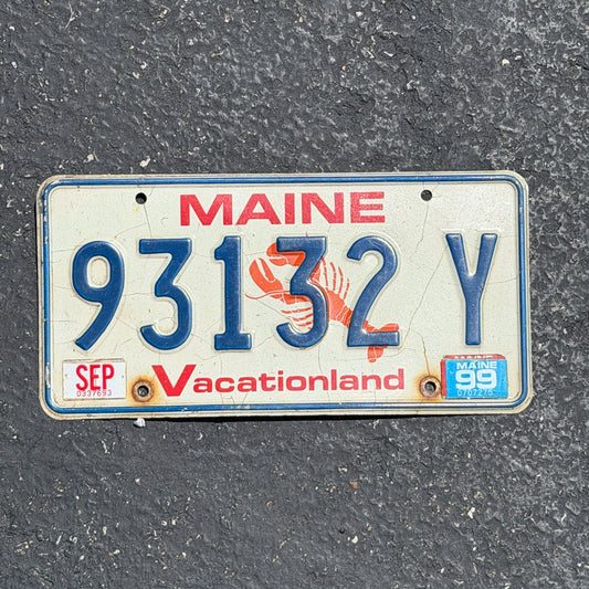 Photo of a 1987 1999 Maine License Plate Auto Tag Garage Decor Vintage Lobster 93132 Y with original patina