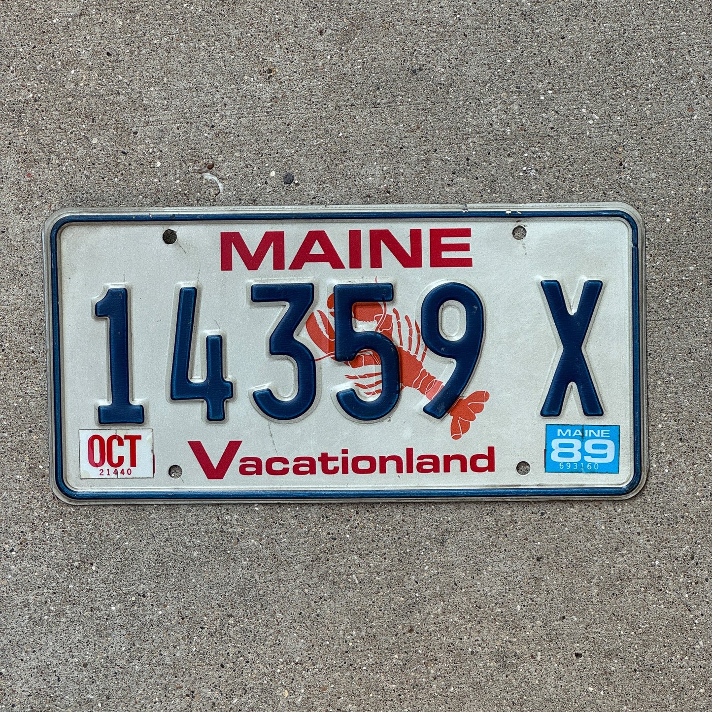 Photo of a 1987 Maine License Plate Auto Tag 2 Garage Decor Lobster 14359 X