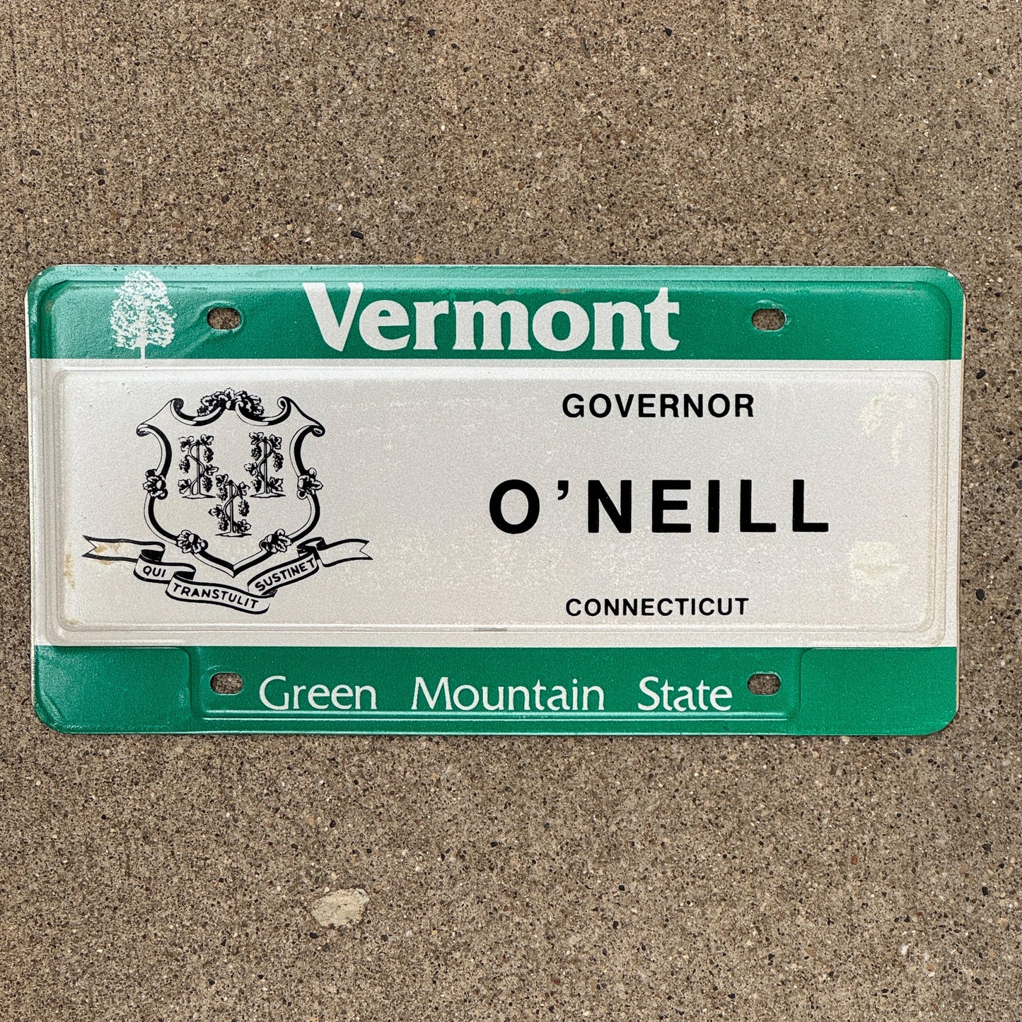 Photo of a 1987 Vermont 50th Governor's Conference License Plate Auto Tag Garage Decor Vintage Connecticut O'NEILL with original patina