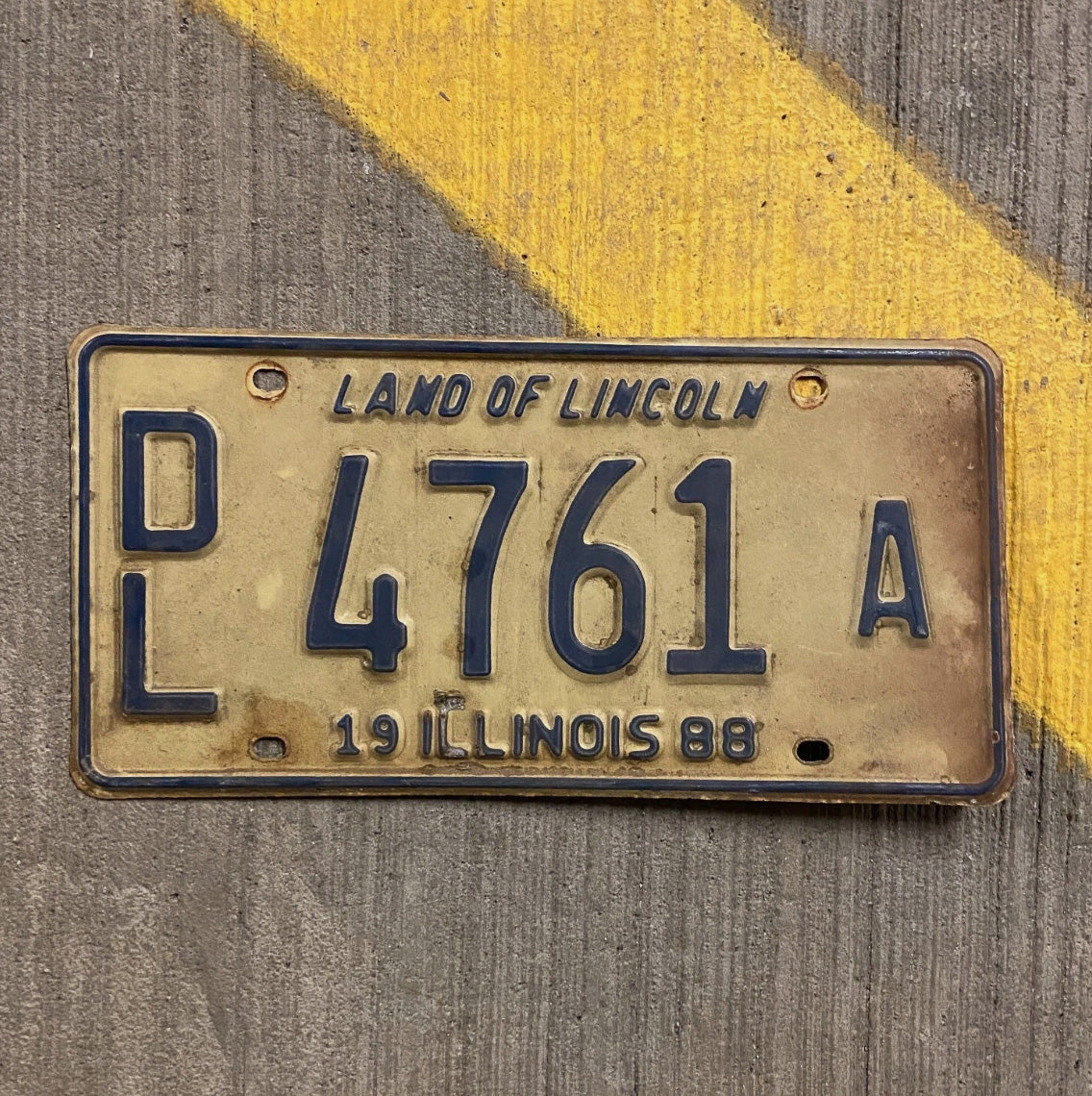 Photo of a 1988 Illinois Dealer License Plate Auto Tag 2 Garage Decor 4761 A