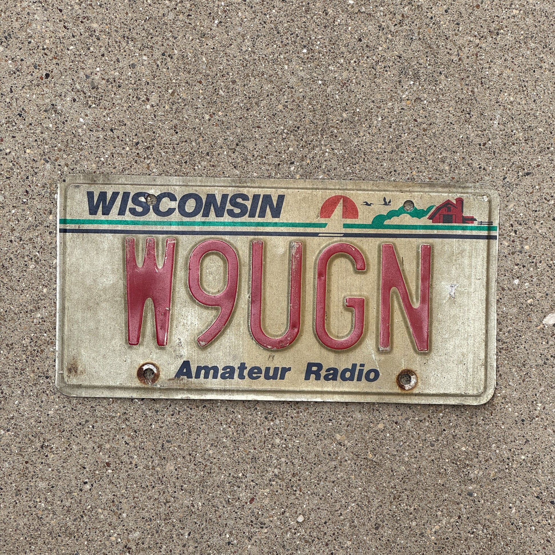 Photo of a 1988 Wisconsin HAM Radio License Plate Auto Tag Garage Decor Vintage W9UGN