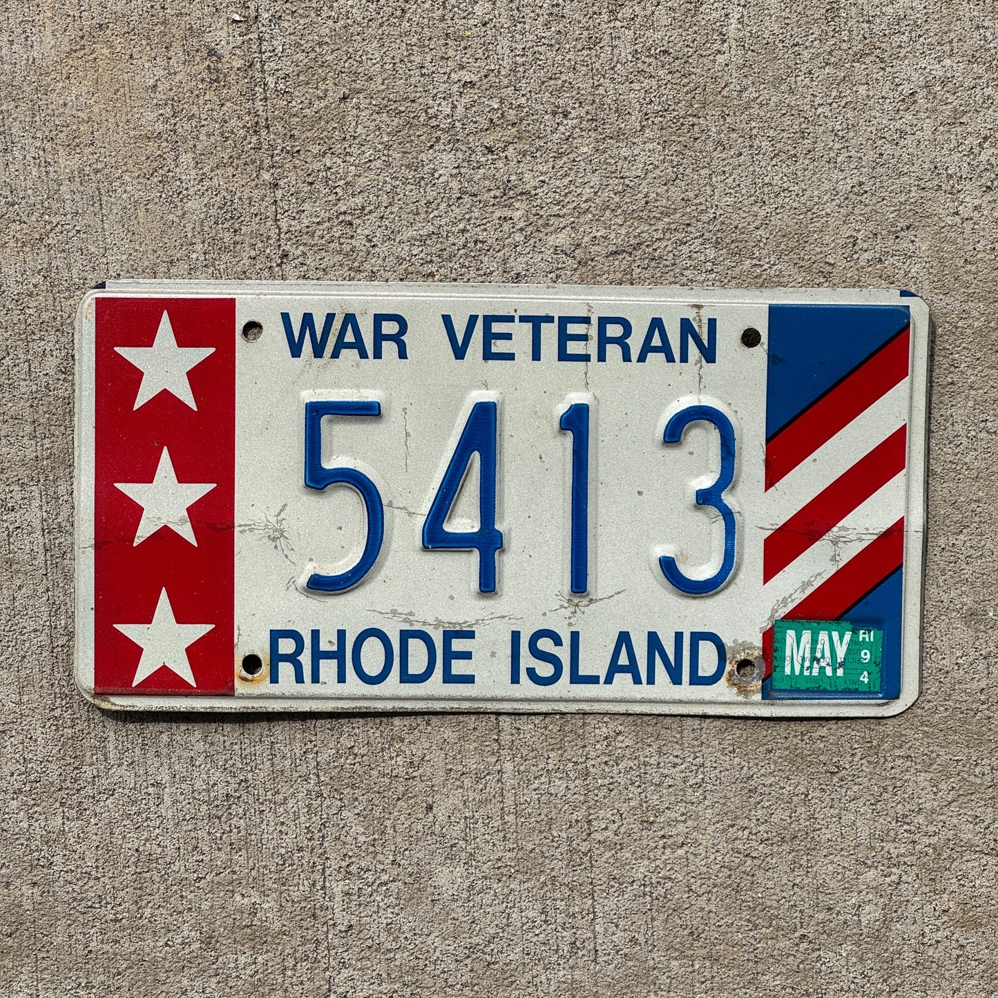 Photo of a 1989 1994 Rhode Island VETERAN License Plate Auto Tag Garage Decor Vintage 5413