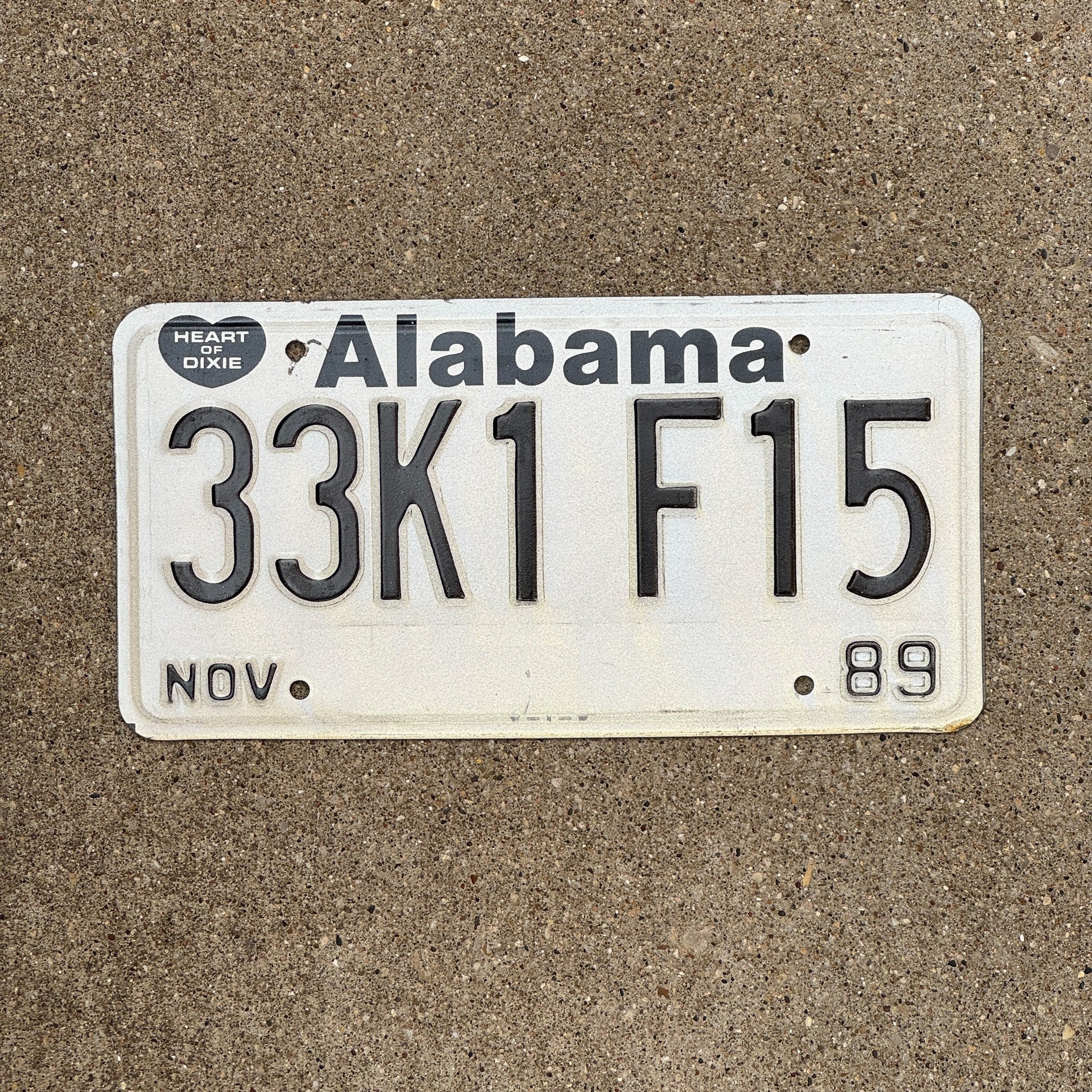 Photo of a 1989 Alabama Abulance Hearse License Plate Auto Tag Garage Decor Vintage 33 K1F15