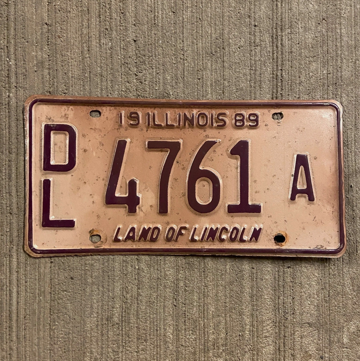 Photo of a 1989 Illinois Dealer License Plate Auto Tag 1 Garage Decor 4761 A