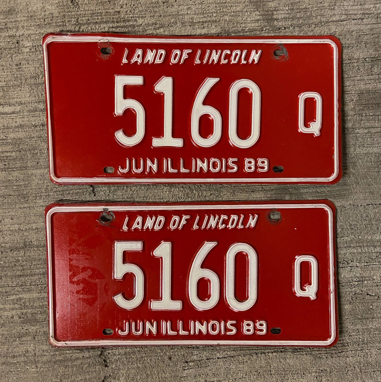 Photo of a 1989 Illinois Truck License Plate Pair Auto Tag Garage Decor Vintage 5160 Q with original patina