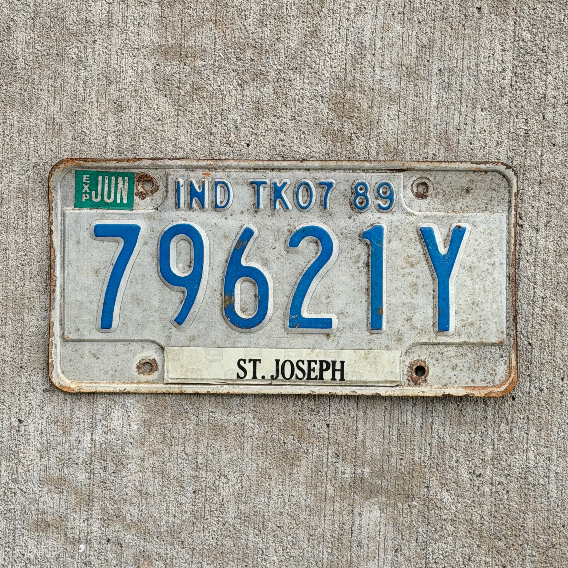Photo of a 1989 Indiana Truck License Plate Auto Tag Garage Decor Vintage 79621 Y with original patina