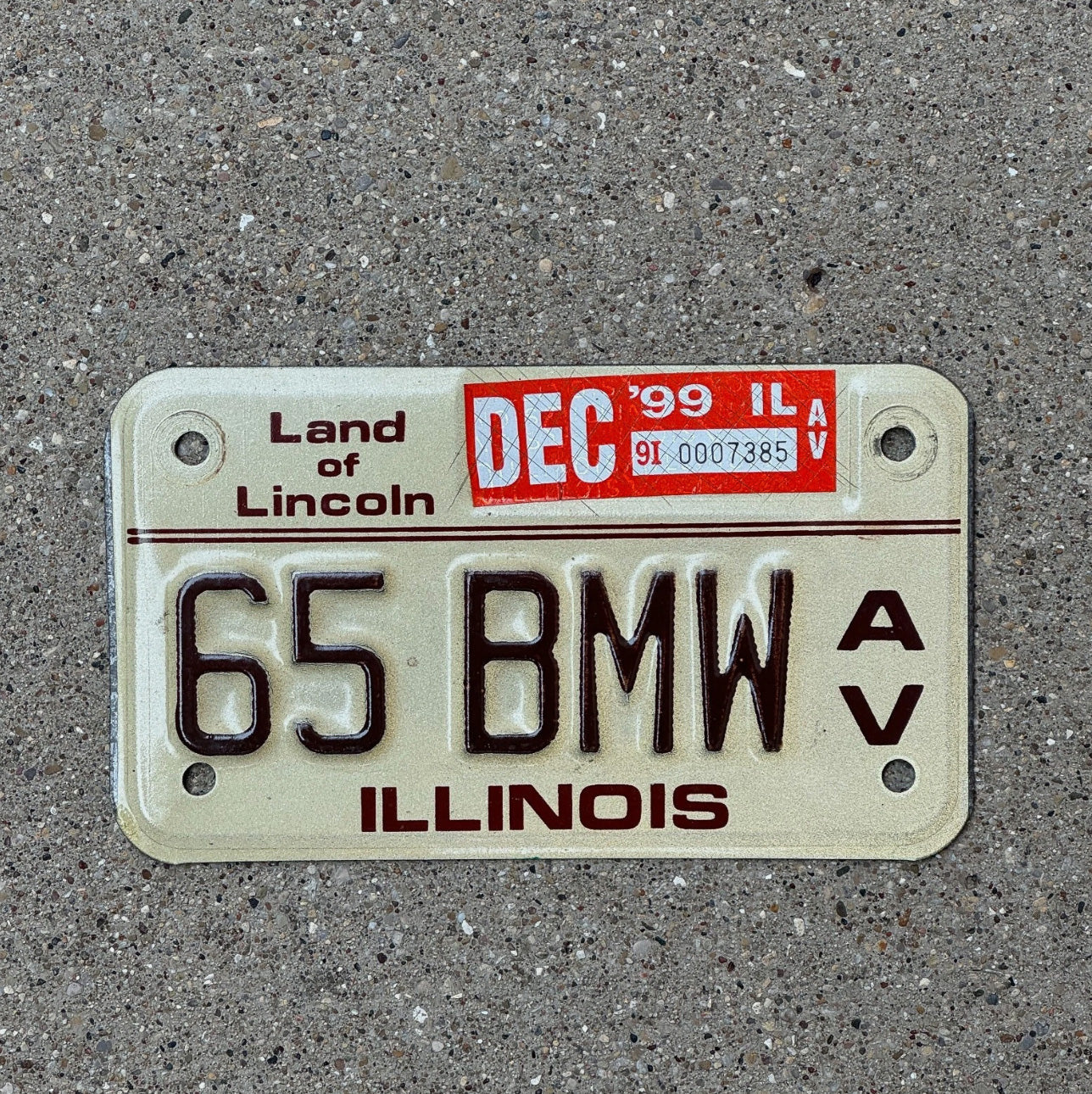 Photo of a 1990 Illinois Antique Motorcycle License Plate Auto Tag Garage Decor Vintage 65 BMW