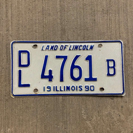 Photo of a 1990 Illinois Dealer License Plate Auto Tag Garage Decor Vintage 4761 B
