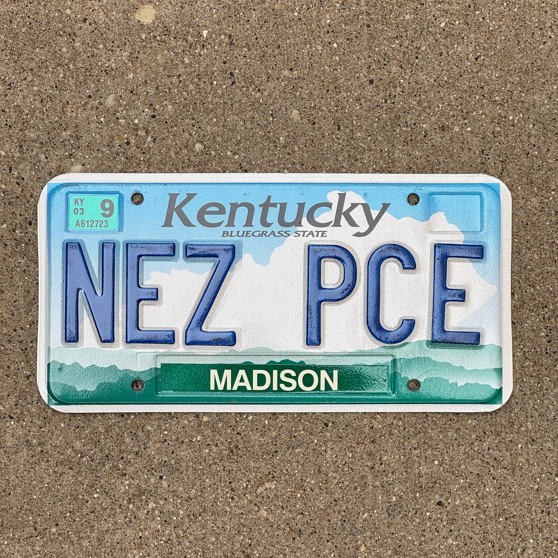 Photo of a 1991 2003 Kentucky VANITY License Plate Auto Tag Garage Decor Vintage NEZ PCE