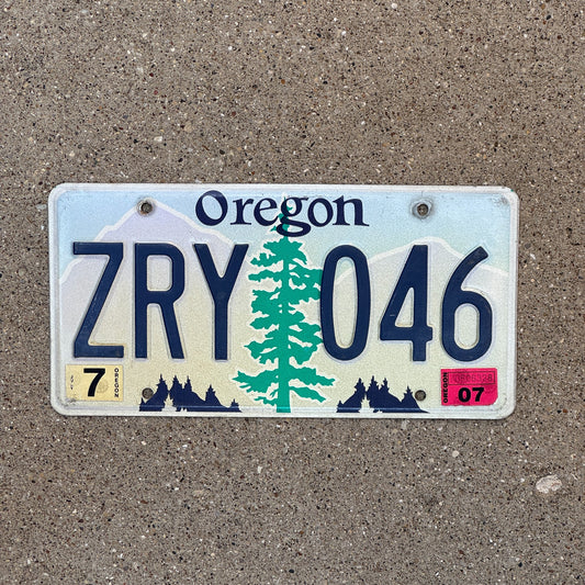 Photo of a 1991 2007 Oregon License Plate Auto Tag Garage Decor Vintage ZRY 046