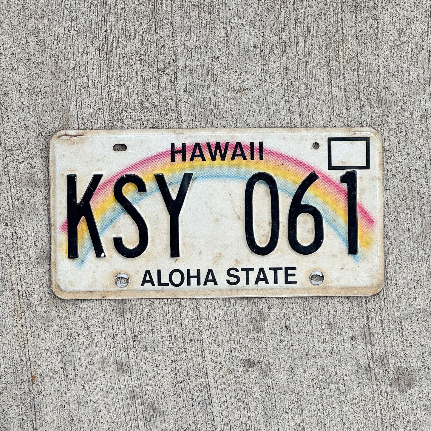 Photo of a 1991 Hawaii License Plate Auto Tag Garage Decor Vintage KSY 061 with original patina