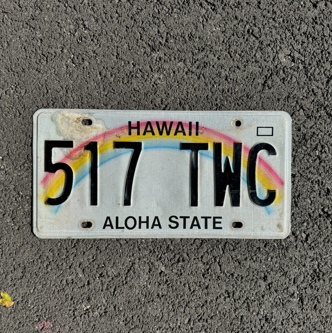 Photo of a 1991 Hawaii License Plate Auto Tag Garage Decor Vintage Rainbow 517 TWC