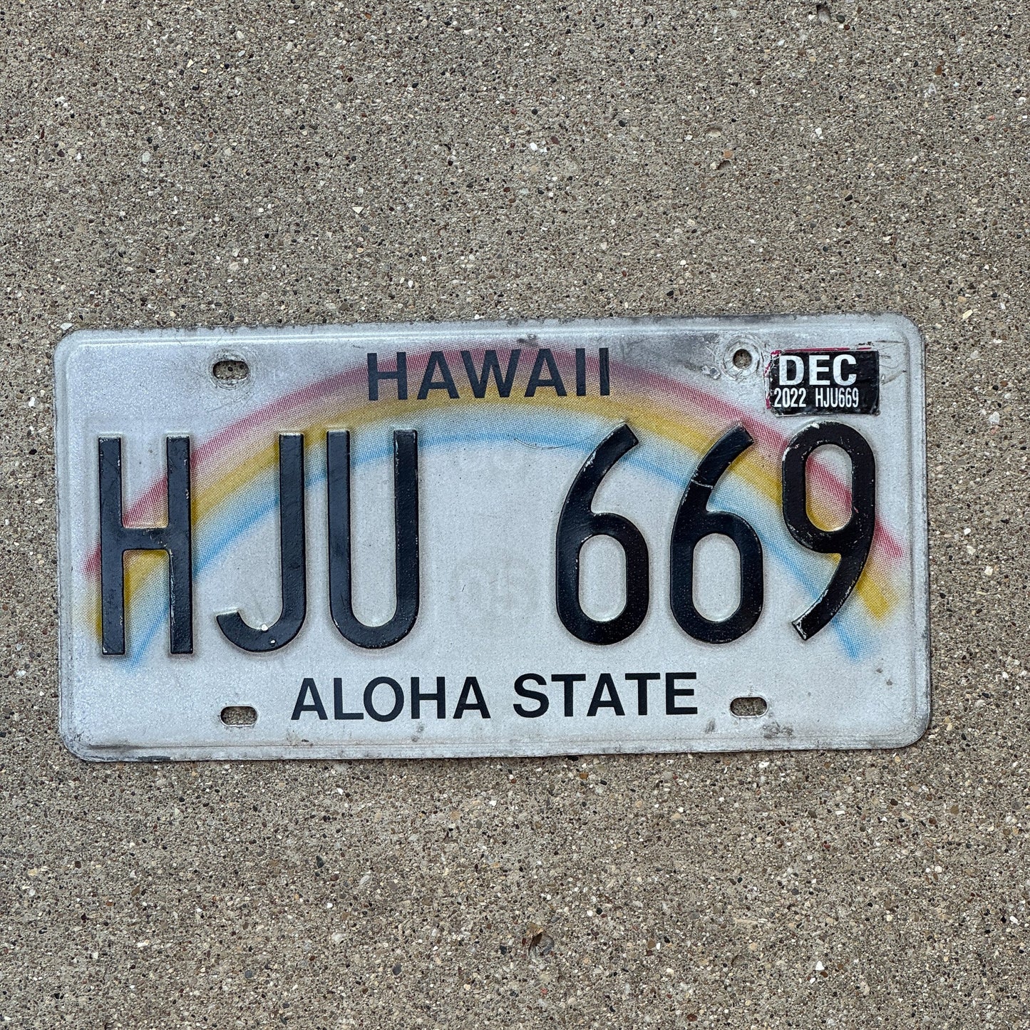 Photo of a 1991 Hawaii License Plate Auto Tag Garage Decor Vintage Rainbow HJU 669