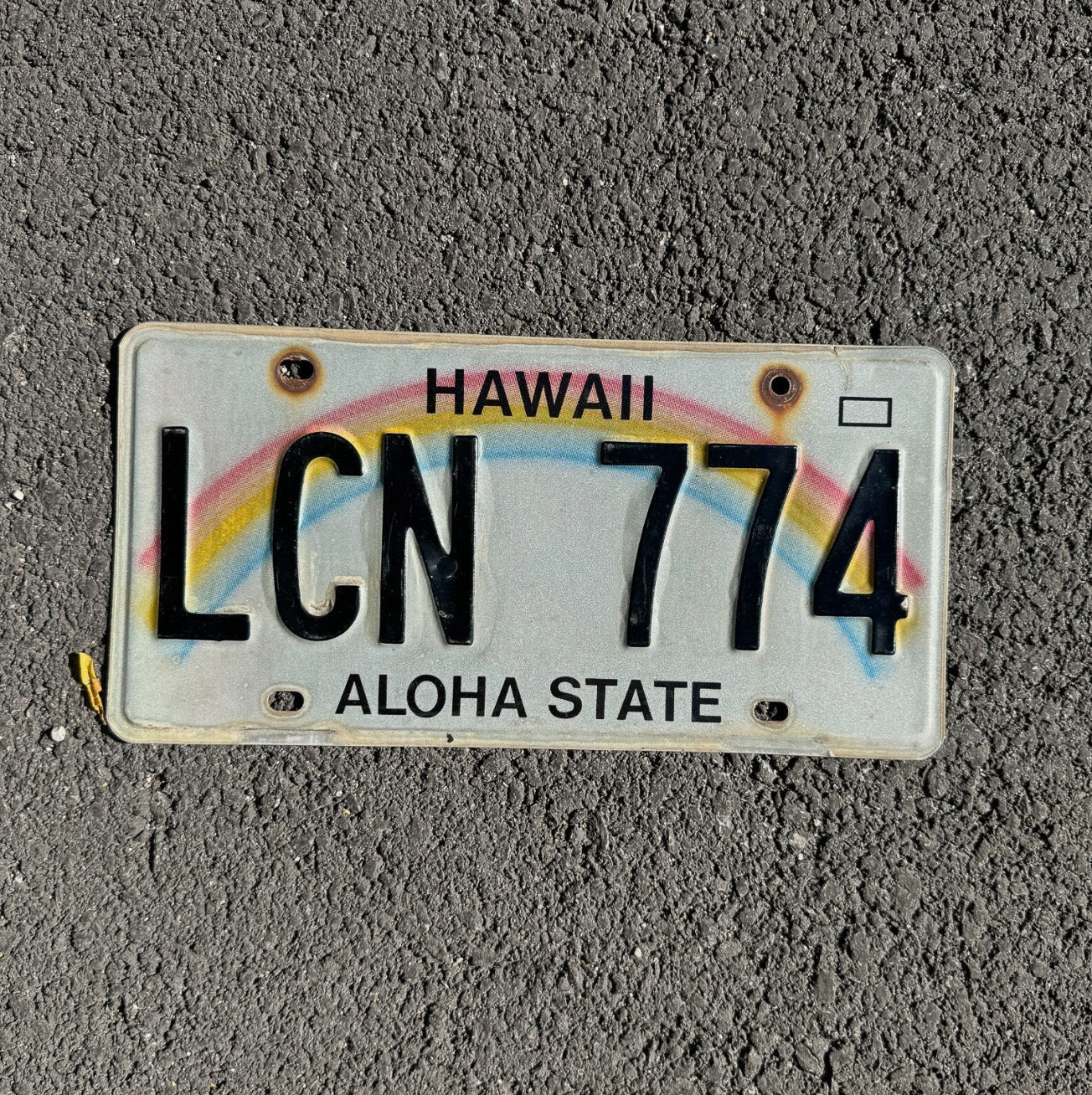 Photo of a 1991 Hawaii License Plate Auto Tag Garage Decor Vintage Rainbow LCN 774