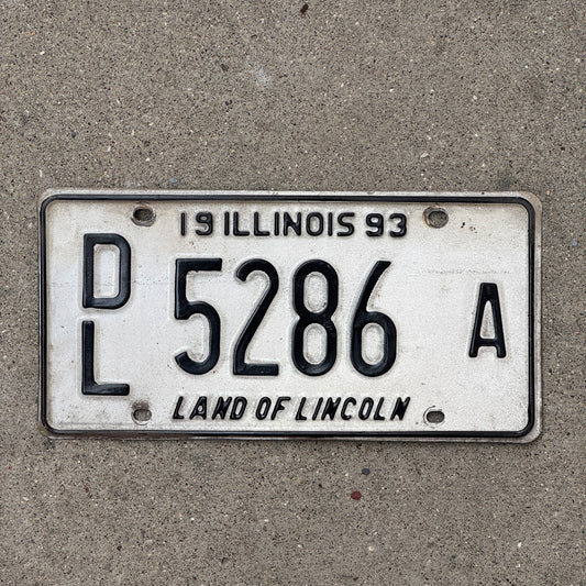 Photo of a 1992 1993 Illinois Truck License Plate Auto Tag 2 Vintage Garage 5286 A with original patina
