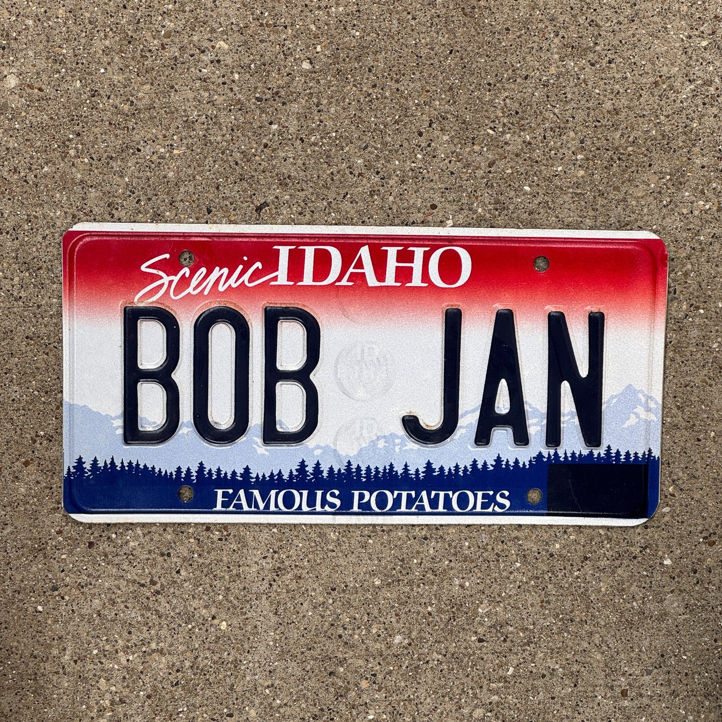 Photo of a 1992 Idaho VANITY License Plate Auto Tag Garage Decor Vintage Names BOB JAN